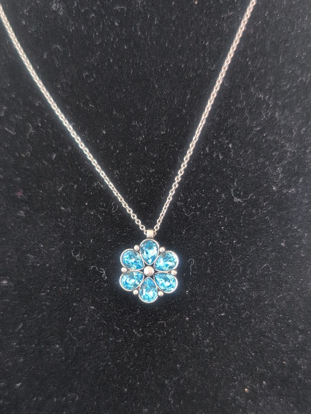 Touchstone Crystal "Belle Fleur" Necklace - Picture 2 of 5